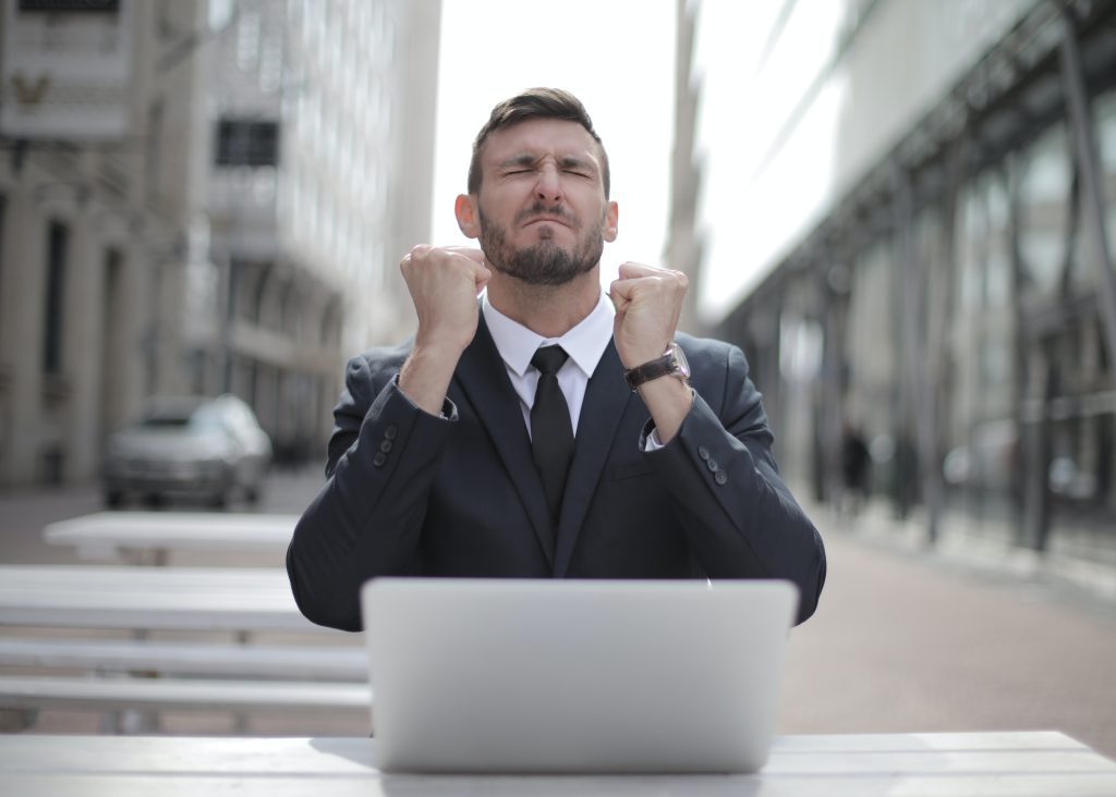 Successful professional writing metrics and KPIs into his CV to make it standout.